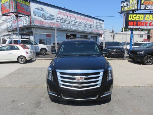 Used 2015 Cadillac Escalade ESV Premium AWD/4WD image 9