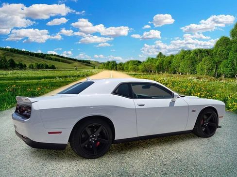 Certified 2018 Dodge Challenger SRT RWD image 6