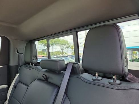 Certified 2025 GMC Sierra 1500 Denali w/ Denali Reserve Package AWD/4WD image 18