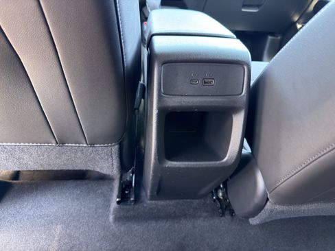 Used 2024 Chevrolet Trax LT FWD image 20