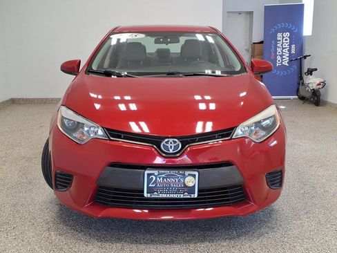 Used 2015 Toyota Corolla LE FWD image 2
