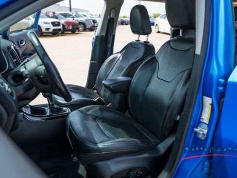 Used 2019 Jeep Compass Limited FWD image 10