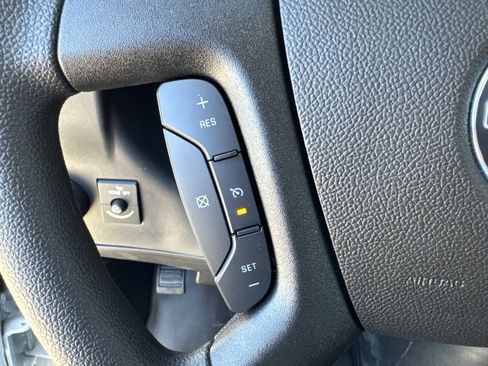 New 2025 GMC Savana 2500 w/ Driver Convenience Package RWD image 33
