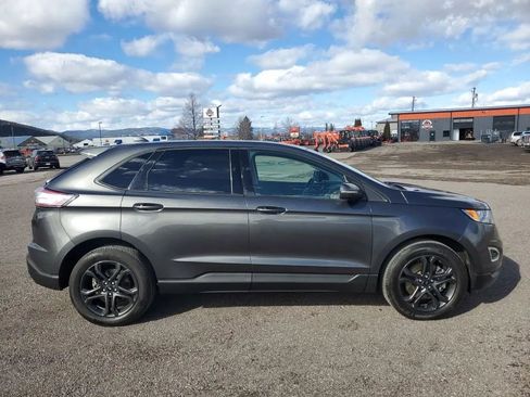 Used 2018 Ford Edge SEL w/ Equipment Group 201A image 5
