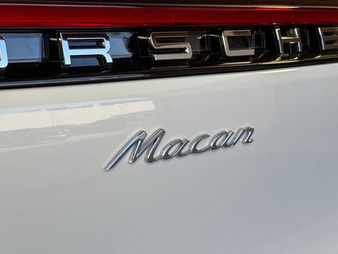 New 2026 Porsche Macan image 34