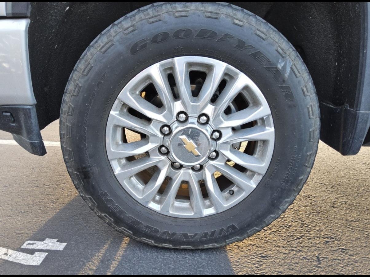 Used 2022 Chevrolet Silverado 2500 High Country w/ Z71 Off-Road Package AWD/4WD image 22
