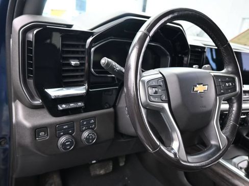 Used 2022 Chevrolet Silverado 1500 LTZ w/ Technology Package AWD/4WD image 16
