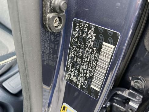 Certified 2023 Hyundai Venue Limited image 16