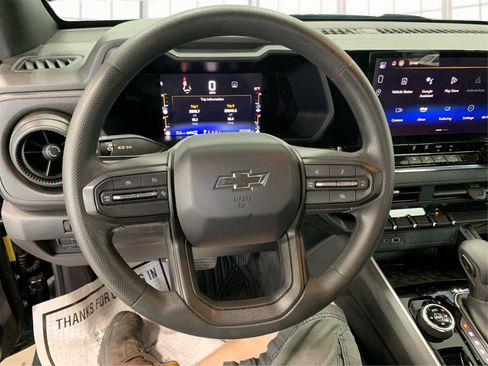 Used 2023 Chevrolet Colorado Trail Boss w/ Technology Package image 16