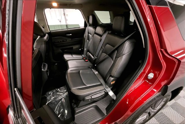 Used 2024 Nissan Pathfinder SL AWD/4WD image 25