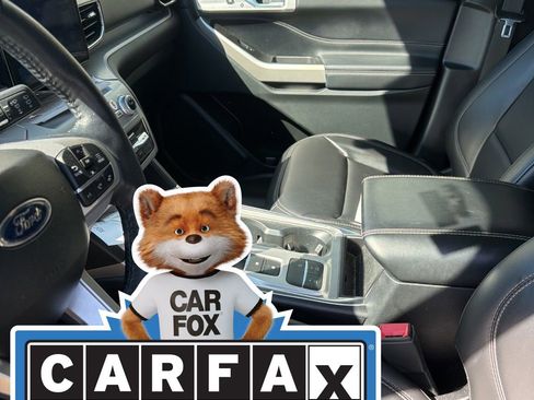 Used 2022 Ford Explorer XLT w/ Equipment Group 202A image 6