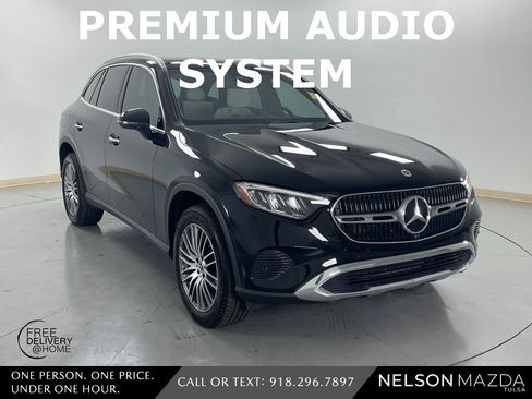 Used 2024 Mercedes-Benz GLC 300 4MATIC image 4