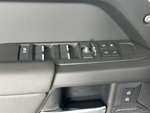 Certified 2026 Land Rover Defender 110 S AWD/4WD image 17