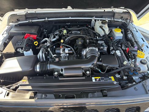 Used 2023 Jeep Wrangler Unlimited Sport image 37