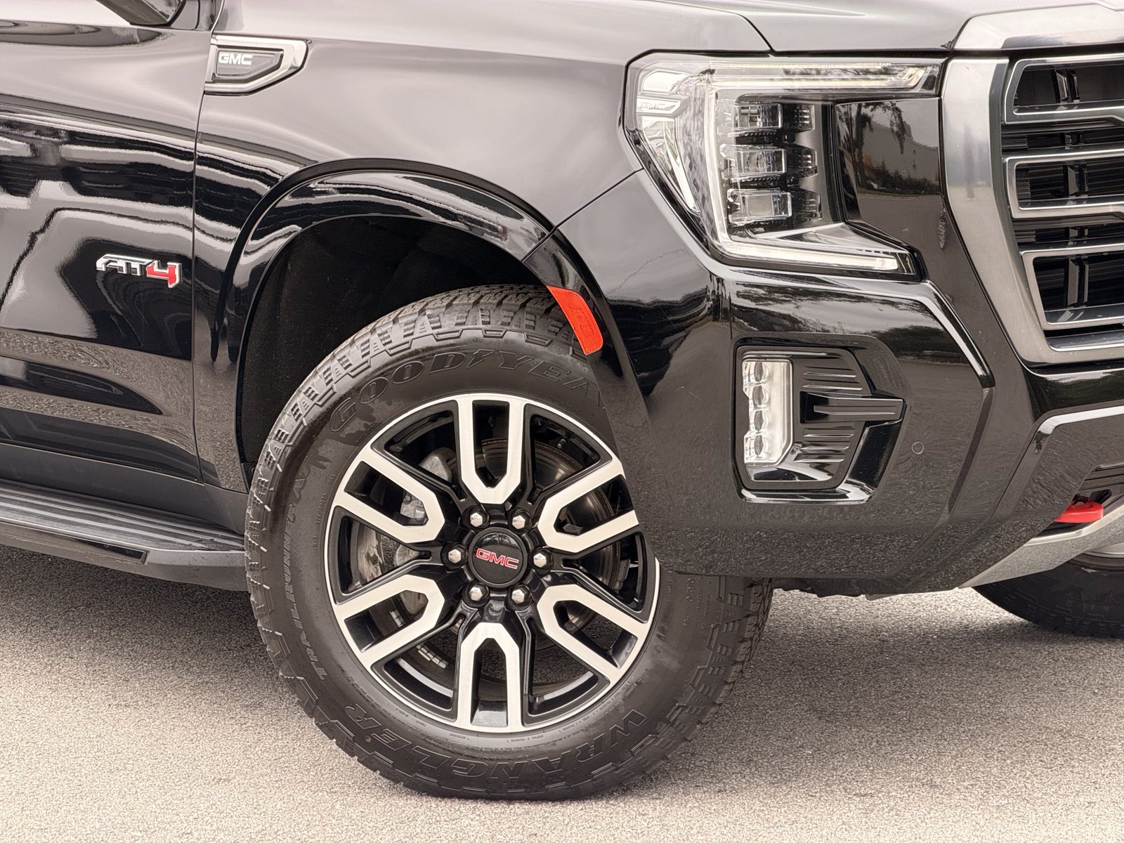 Used 2023 GMC Yukon AT4 w/ LPO, Floor Liner Package AWD/4WD image 3