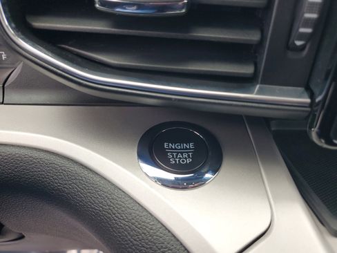 Used 2023 Ford Explorer XLT w/ Equipment Group 202A image 25