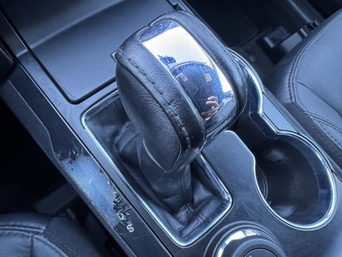 Used 2017 Ford Explorer XLT w/ Equipment Group 202A image 30