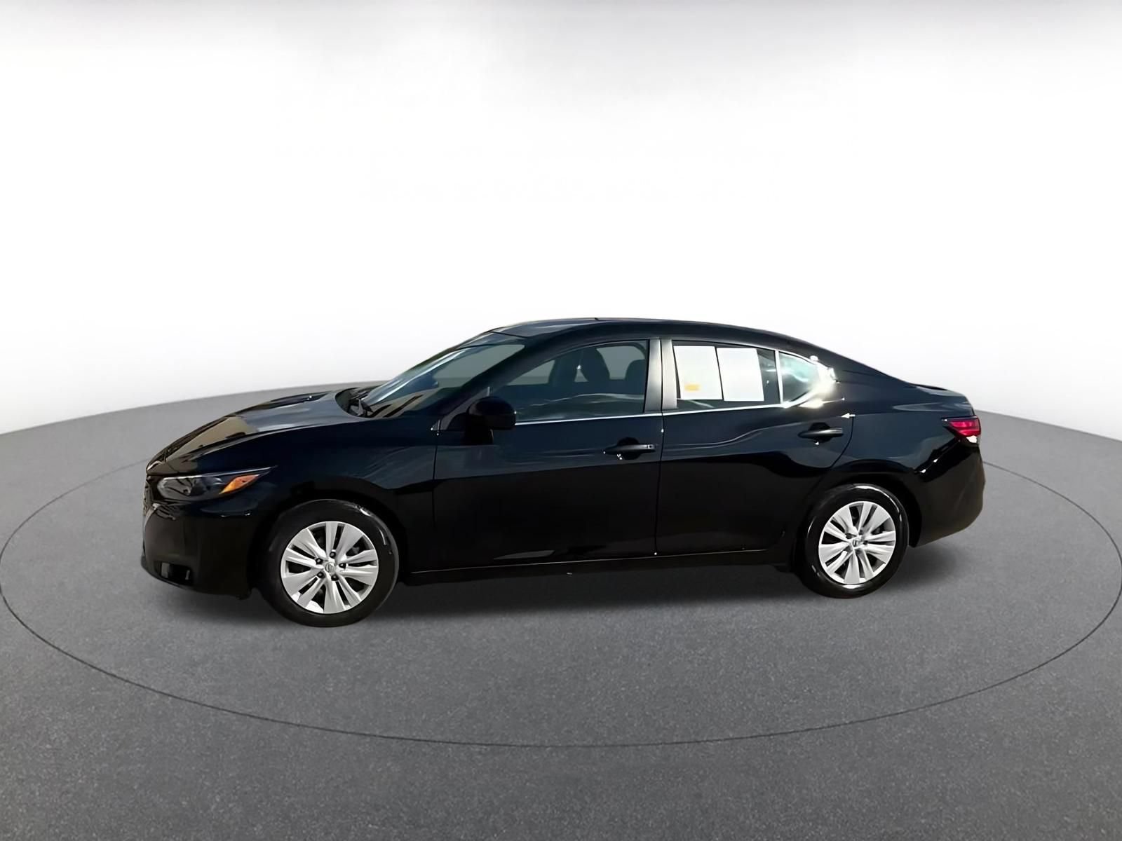 Used 2025 Nissan Sentra S FWD image 8