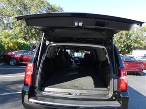 Used 2015 Chevrolet Suburban LTZ image 13