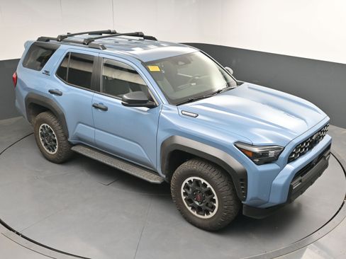 Used 2025 Toyota 4Runner TRD Off-Road image 33