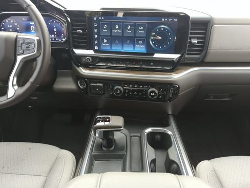 Used 2025 Chevrolet Silverado 1500 RST w/ Max Trailering Package AWD/4WD image 15