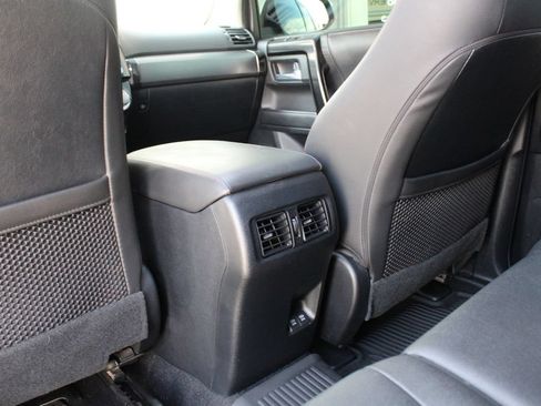 Used 2021 Toyota 4Runner TRD Off-Road Premium w/ Moonroof Package AWD/4WD image 22
