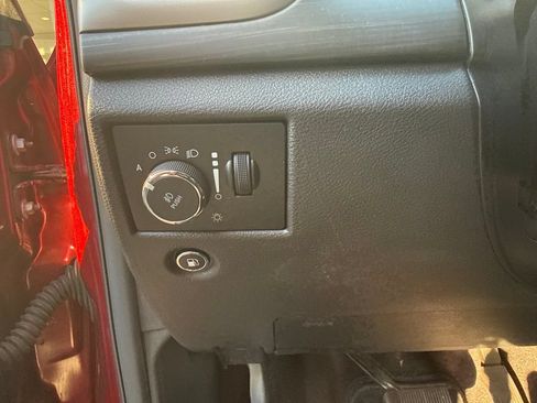 Used 2019 Jeep Grand Cherokee Altitude AWD/4WD image 10