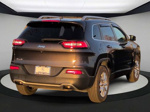 Used 2016 Jeep Cherokee Limited image 8