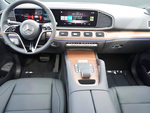 New 2025 Mercedes-Benz GLE 450 4MATIC image 13