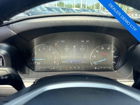 Used 2024 Ford Explorer XLT w/ Equipment Group 202A AWD/4WD image 38