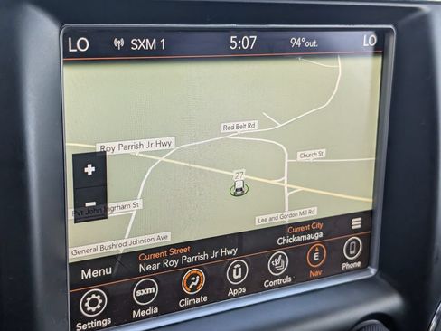Used 2018 Jeep Grand Cherokee Altitude AWD/4WD image 21