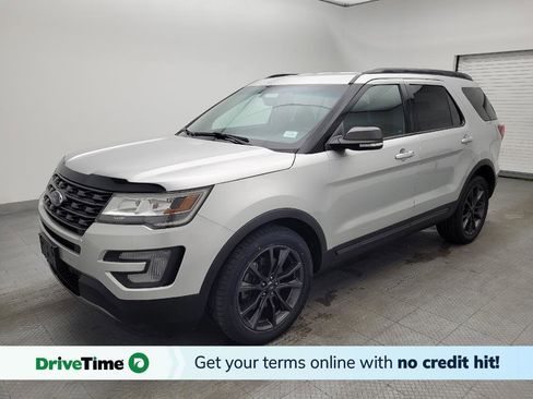 Used 2017 Ford Explorer XLT w/ Equipment Group 202A image 1