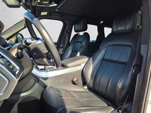 Used 2018 Land Rover Range Rover Sport SE image 17
