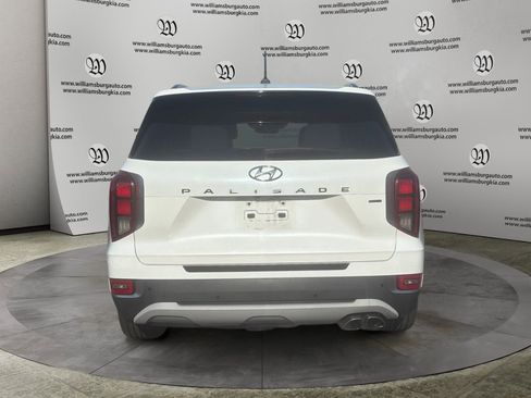 Used 2022 Hyundai Palisade SEL w/ Convenience Package AWD/4WD image 4