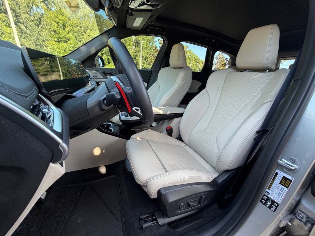Used 2025 BMW X1 M35i w/ Premium Package AWD/4WD image 12