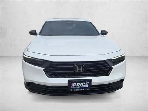 Used 2024 Honda Accord Sport image 2