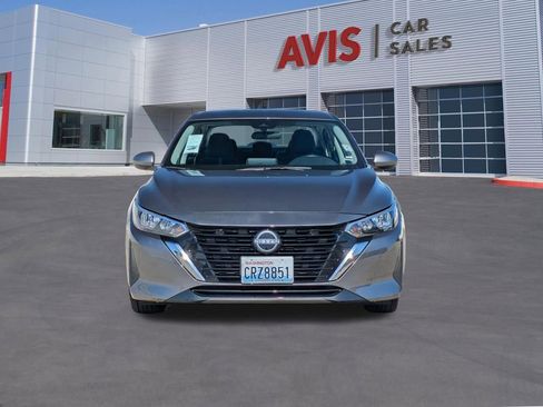 Used 2025 Nissan Sentra SV FWD image 2