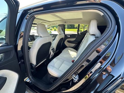Used 2020 Volvo XC40 T5 Inscription AWD/4WD image 18