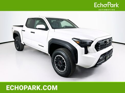 Used 2025 Toyota Tacoma TRD Off-Road image 1
