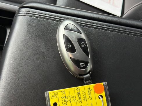 Used 2025 Hyundai Santa Fe Limited FWD image 30