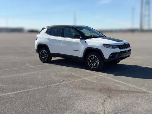 New 2026 Jeep Compass Trailhawk image 15