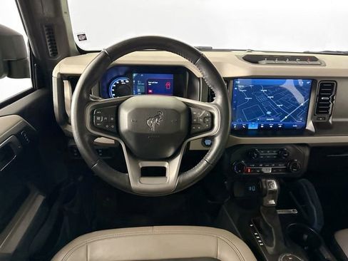 Used 2023 Ford Bronco Wildtrak image 26