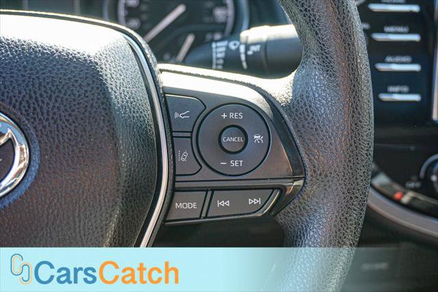 Used 2018 Toyota Camry LE w/ Moonroof Package FWD image 25