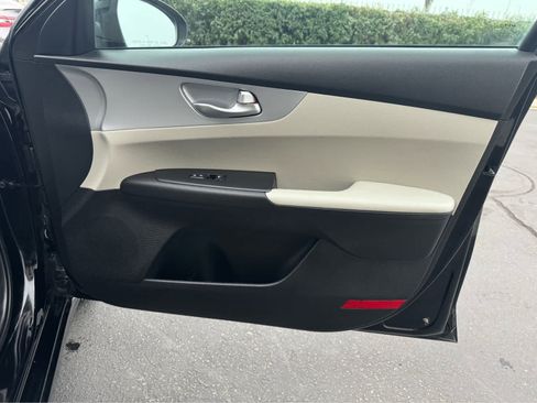 Used 2023 Kia Forte LXS image 22