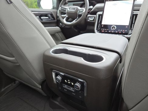 New 2026 GMC Yukon XL Elevation w/ Elevation Premium Package AWD/4WD image 31