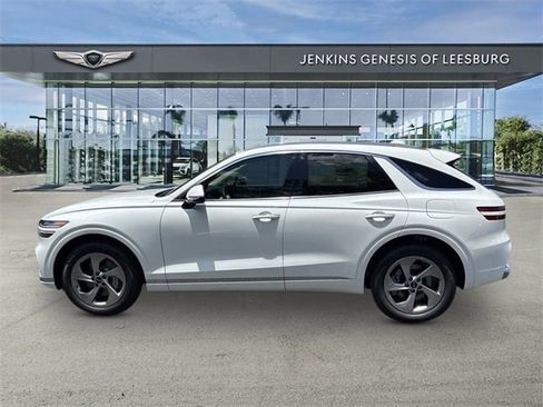 Used 2026 Genesis GV70 2.5T Select image 13