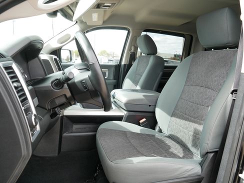 Used 2018 RAM 1500 Big Horn AWD/4WD image 34