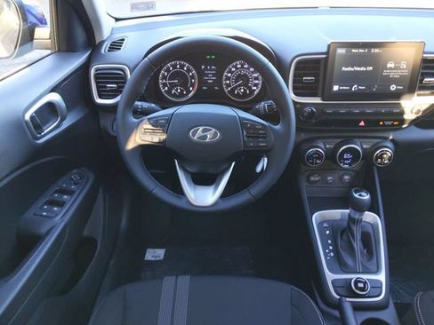 Used 2021 Hyundai Venue SEL FWD image 14
