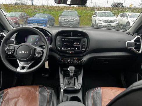 Used 2024 Kia Soul LX w/ Option Group 015 image 12