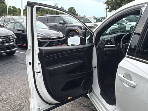 Used 2025 Honda Odyssey Sport-L image 14